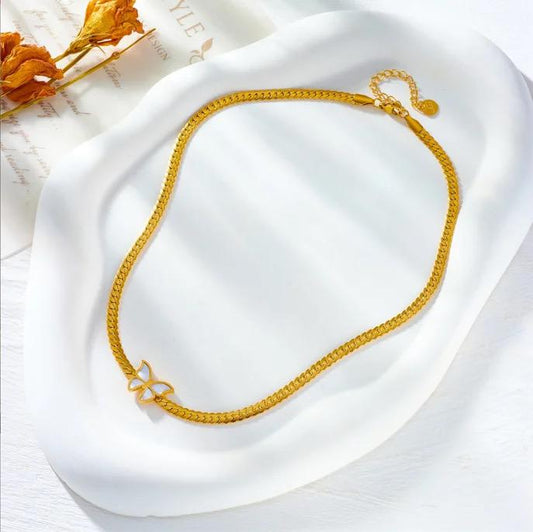 Artificial jewelleryAKaccessories