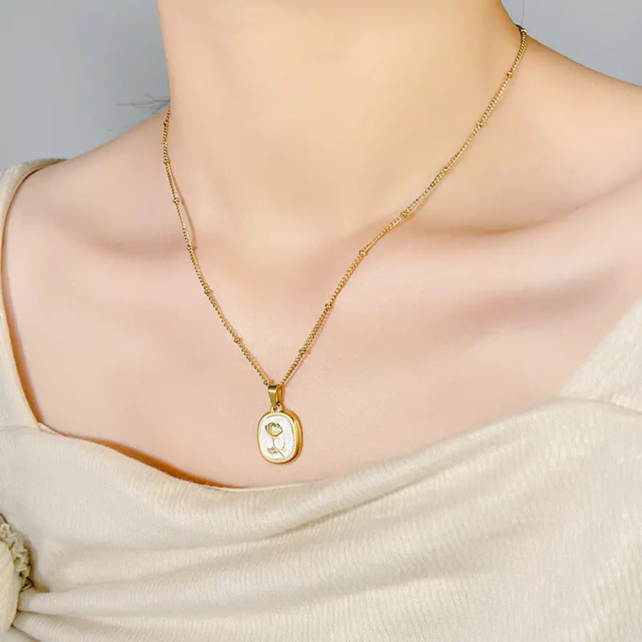 Rose zircone necklace