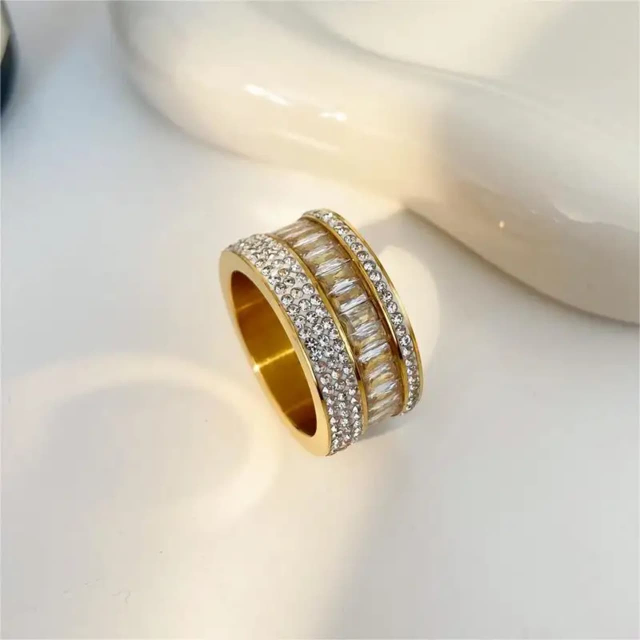 New Royal zircone luxury Ring