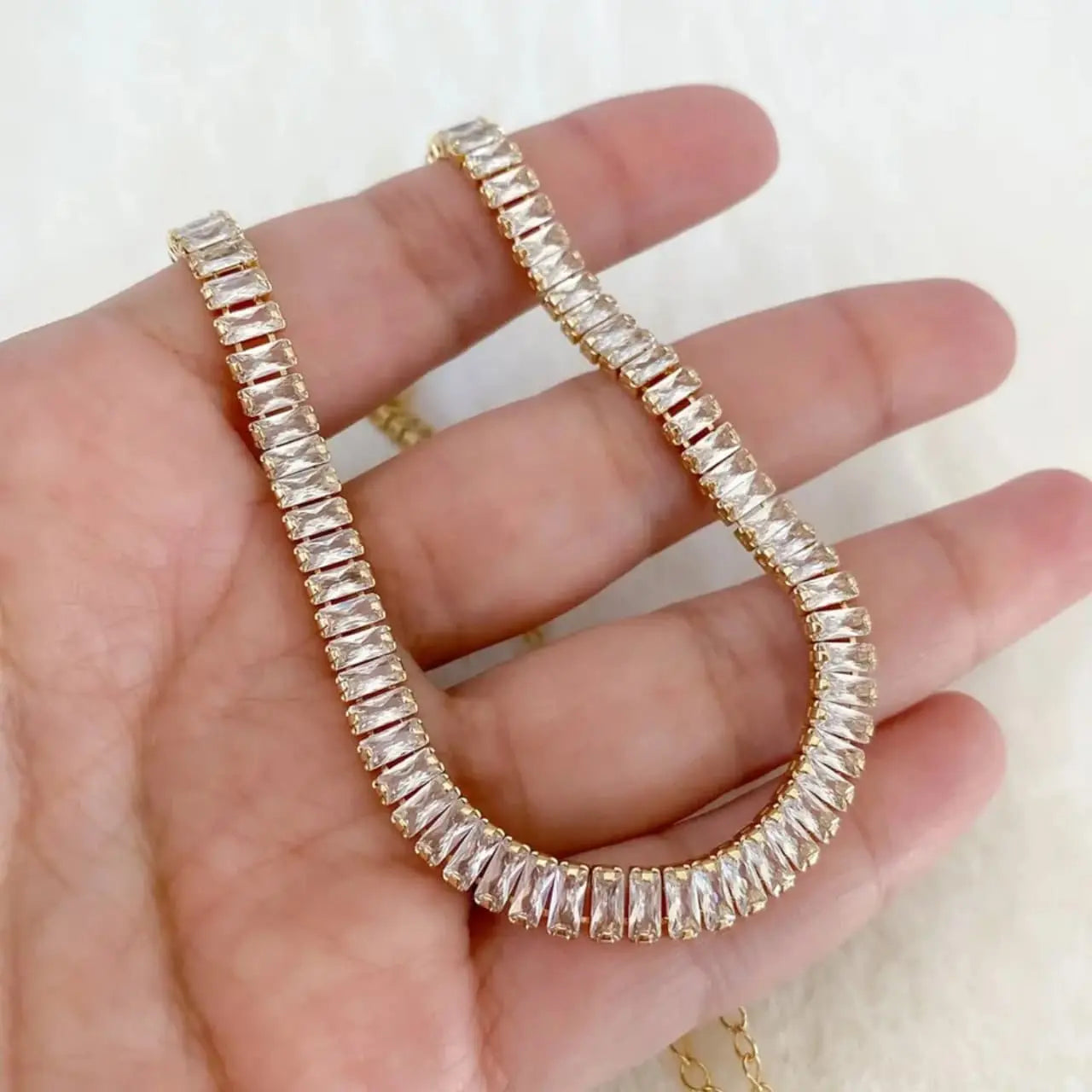 Artificial jewelleryAKaccessories