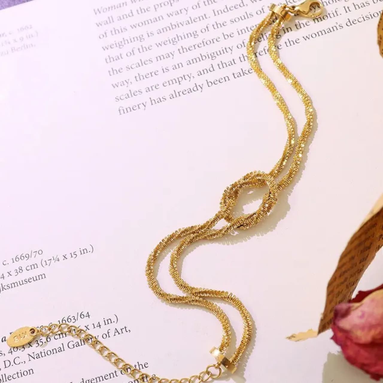 Artificial jewelleryAKaccessories