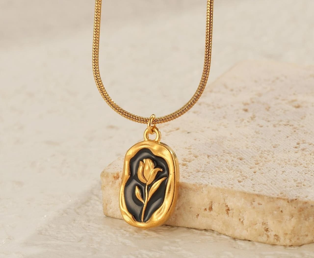 Rose Necklace black color