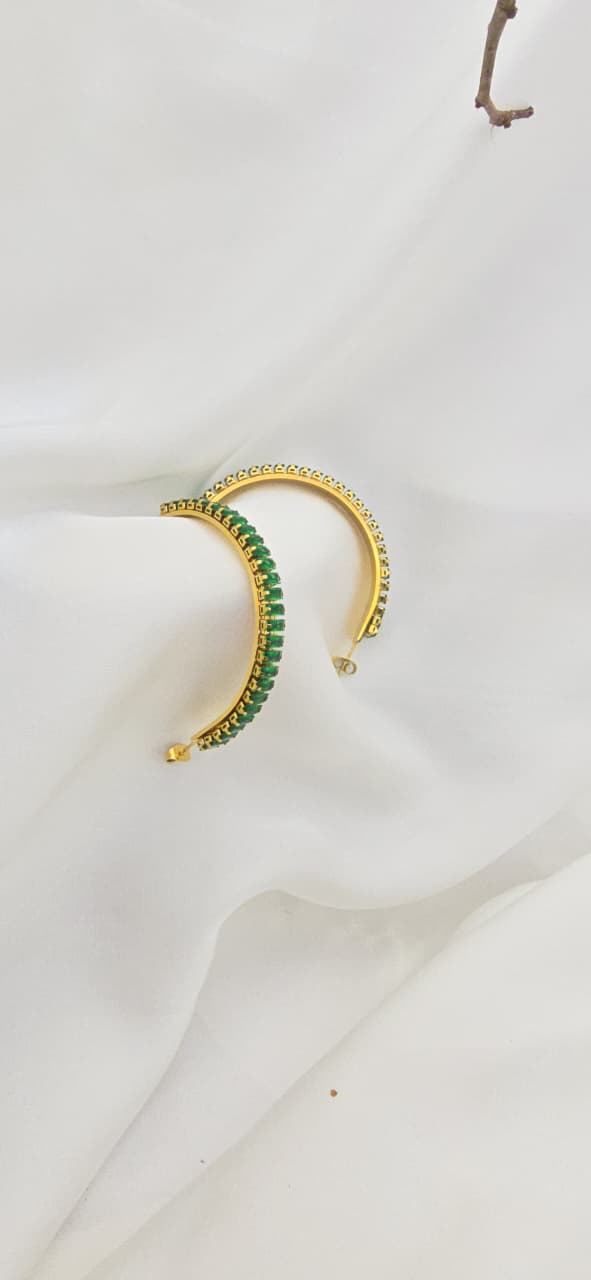 Emerald green earrings