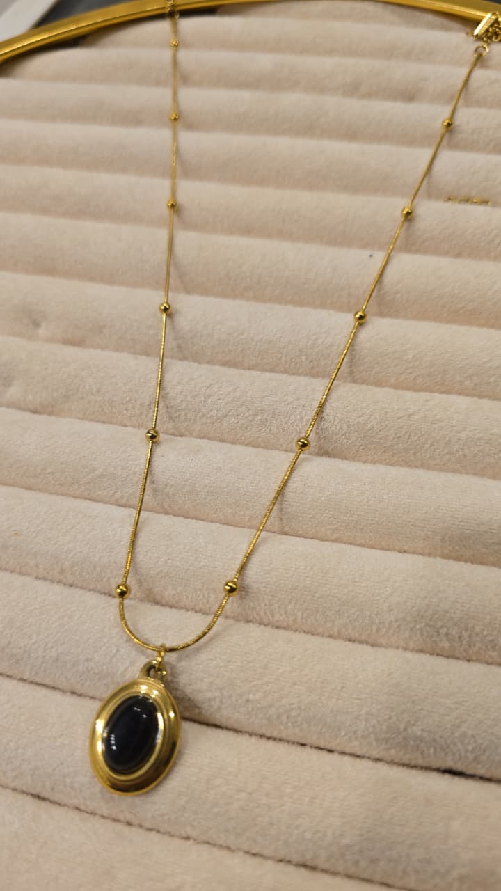 Antique black Necklace