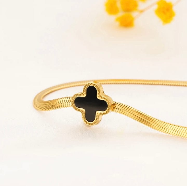 Snake clover Black Necklace