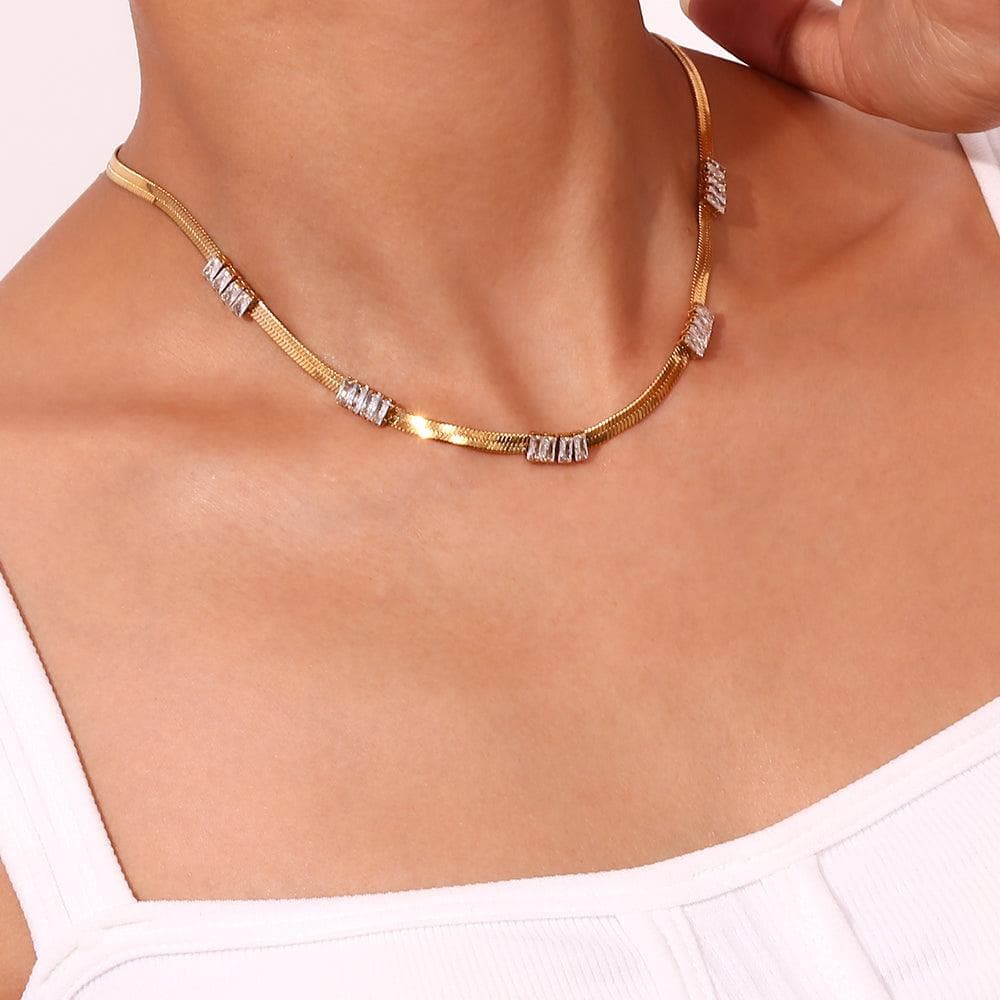 Artificial jewelleryAKaccessories