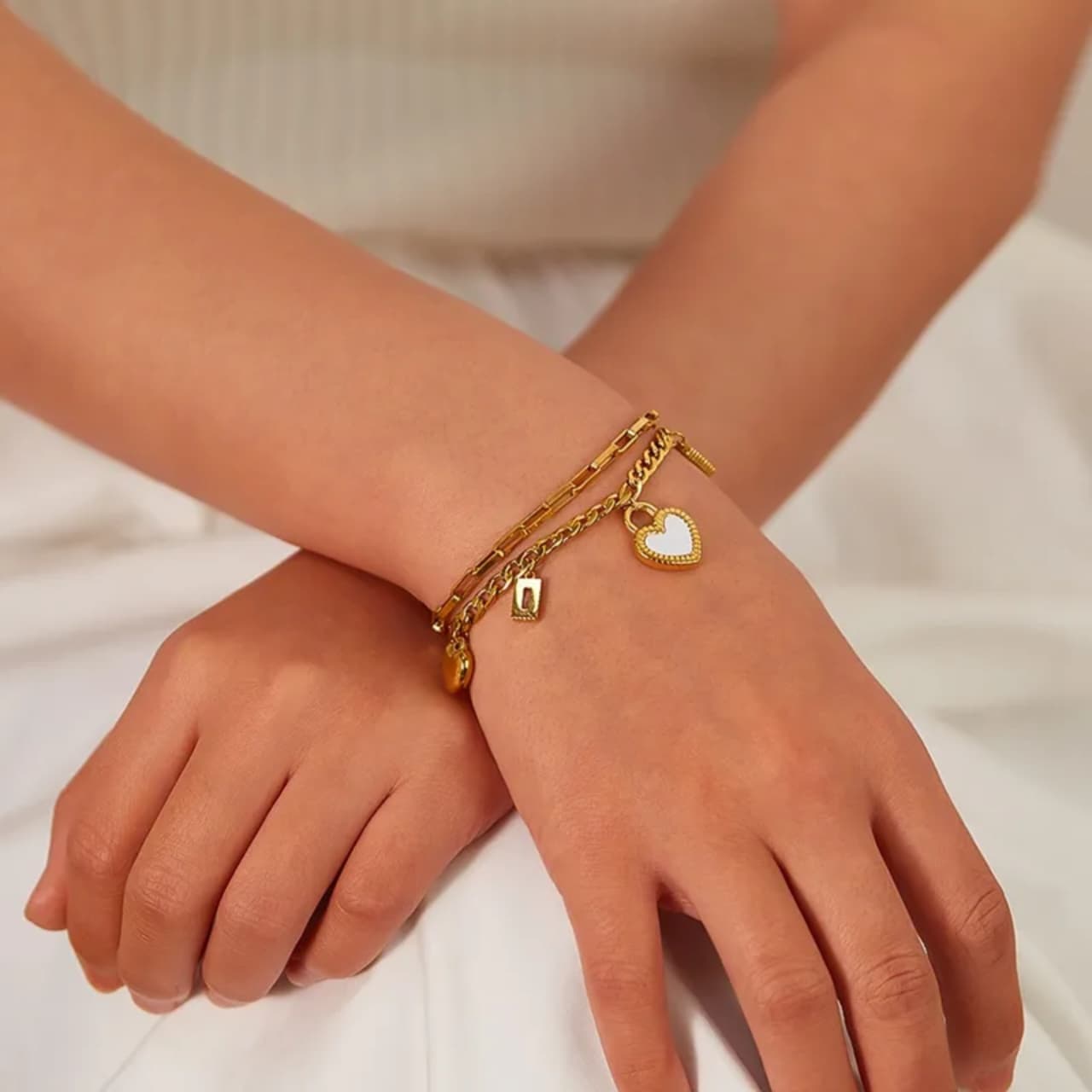 Hola heart double sighted  bercelet